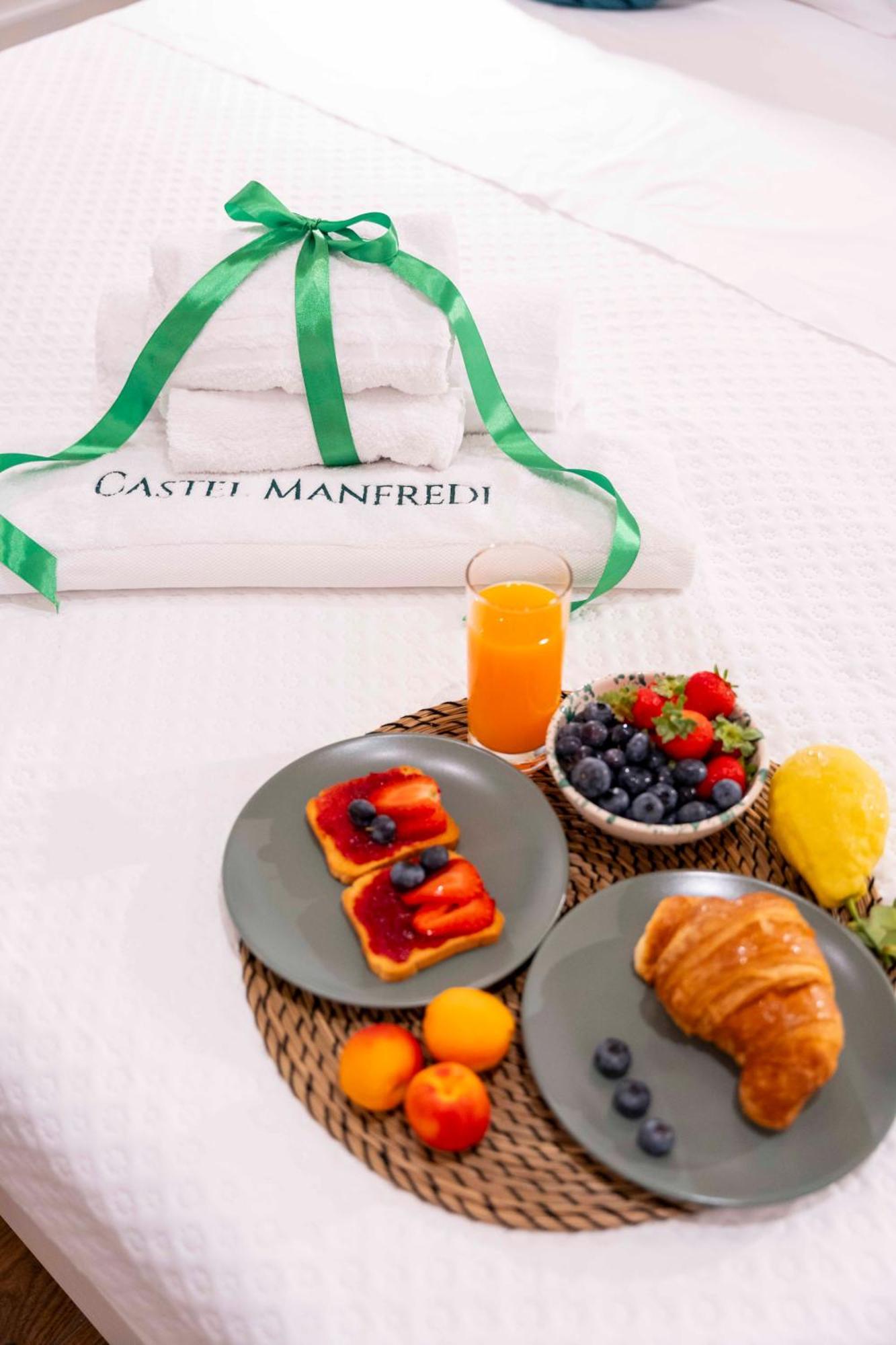 Castel Manfredi Apartments Manfredonia Bagian luar foto